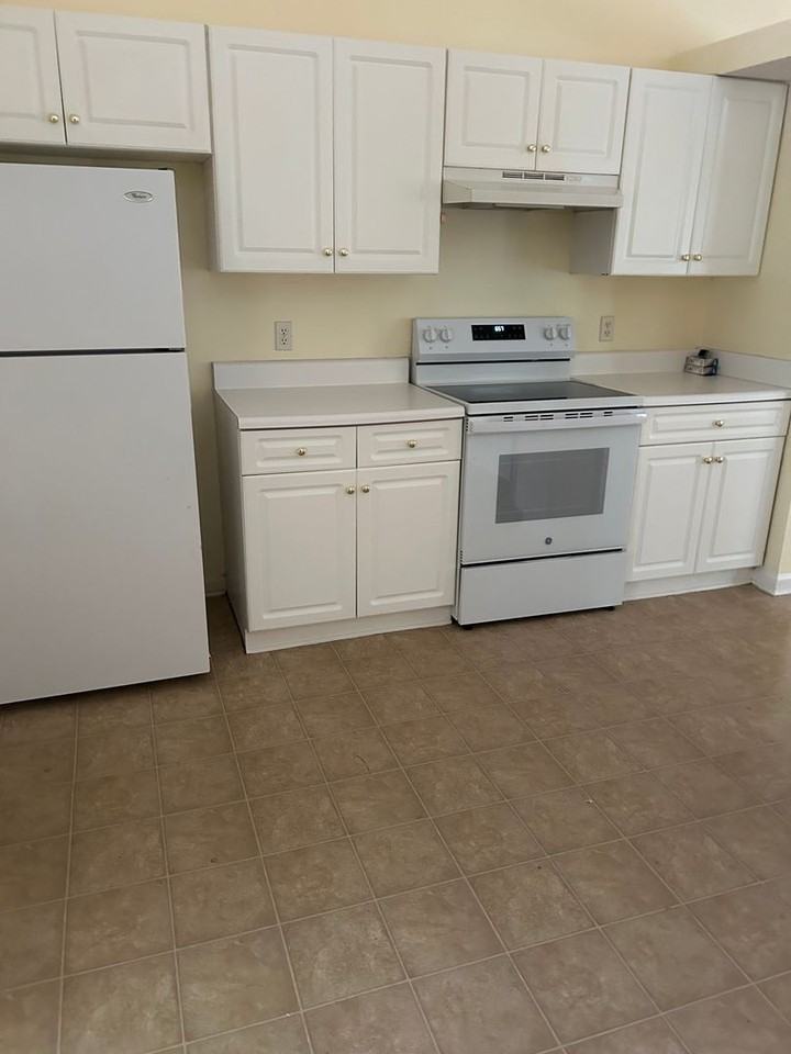 126 Dukes Way - Photo 7 of 31