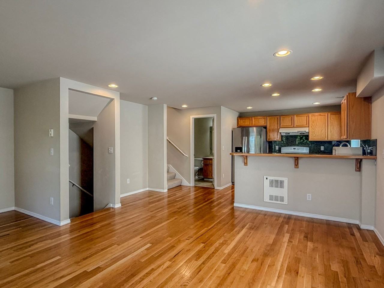 8538 Midvale Ave N #B - Photo 4 of 19