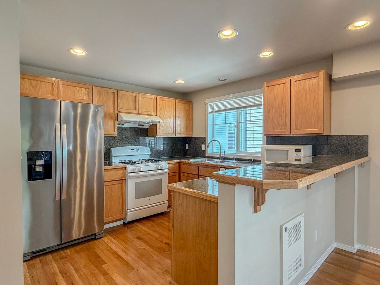 8538 Midvale Ave N #B - Photo 5 of 19