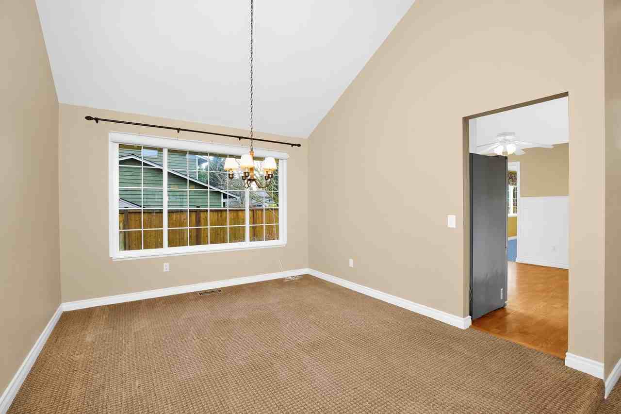 10127 Ne 141st Pl - Photo 5 of 27