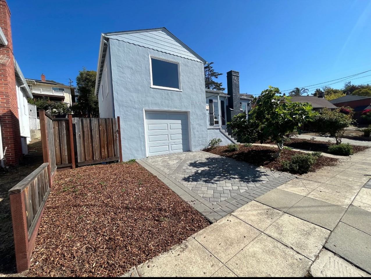 5685 Jordan Ave - Photo 3 of 31
