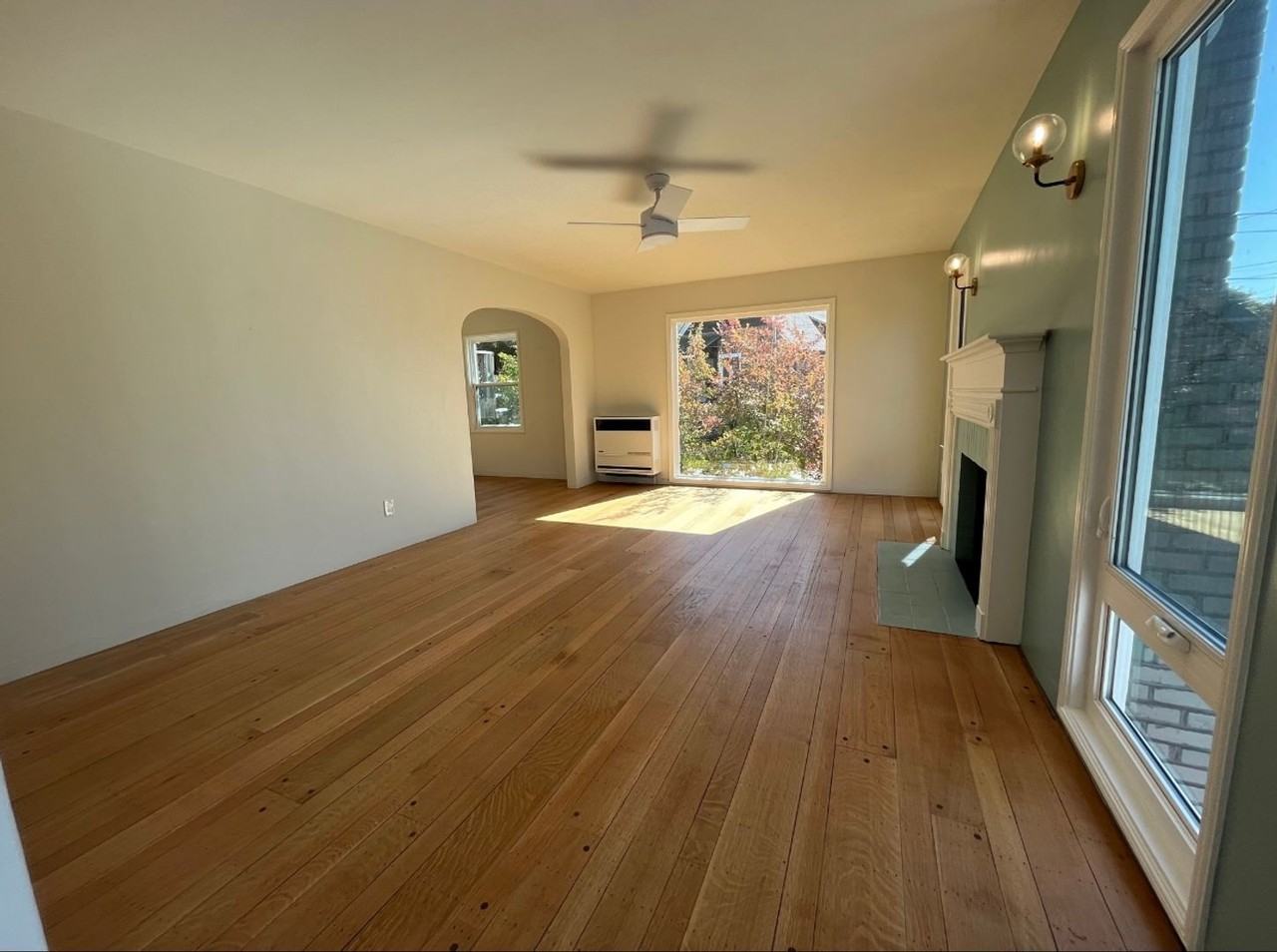 5685 Jordan Ave - Photo 6 of 31