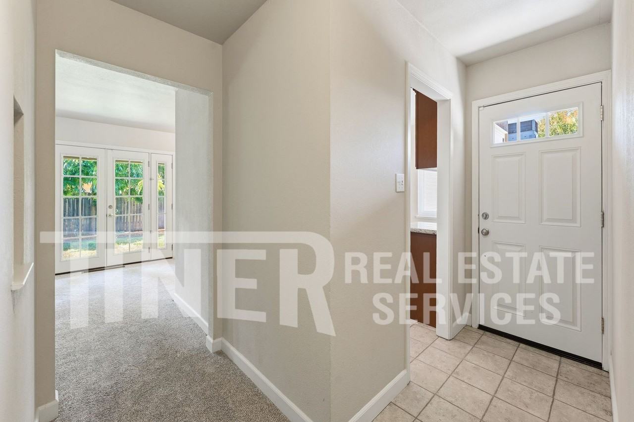 3804 Atwater Rd - Photo 7 of 26