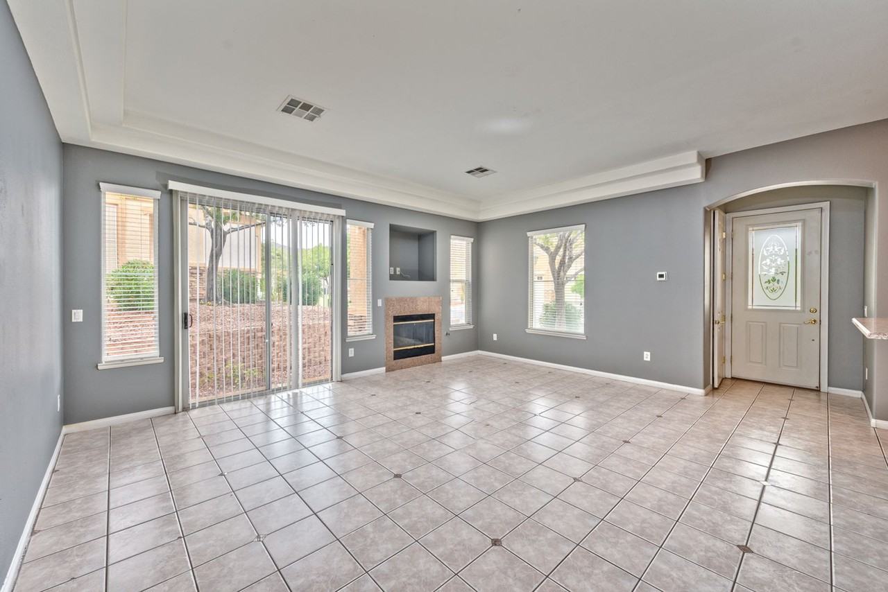 220 Lorryn Ln #2 - Photo 2 of 14
