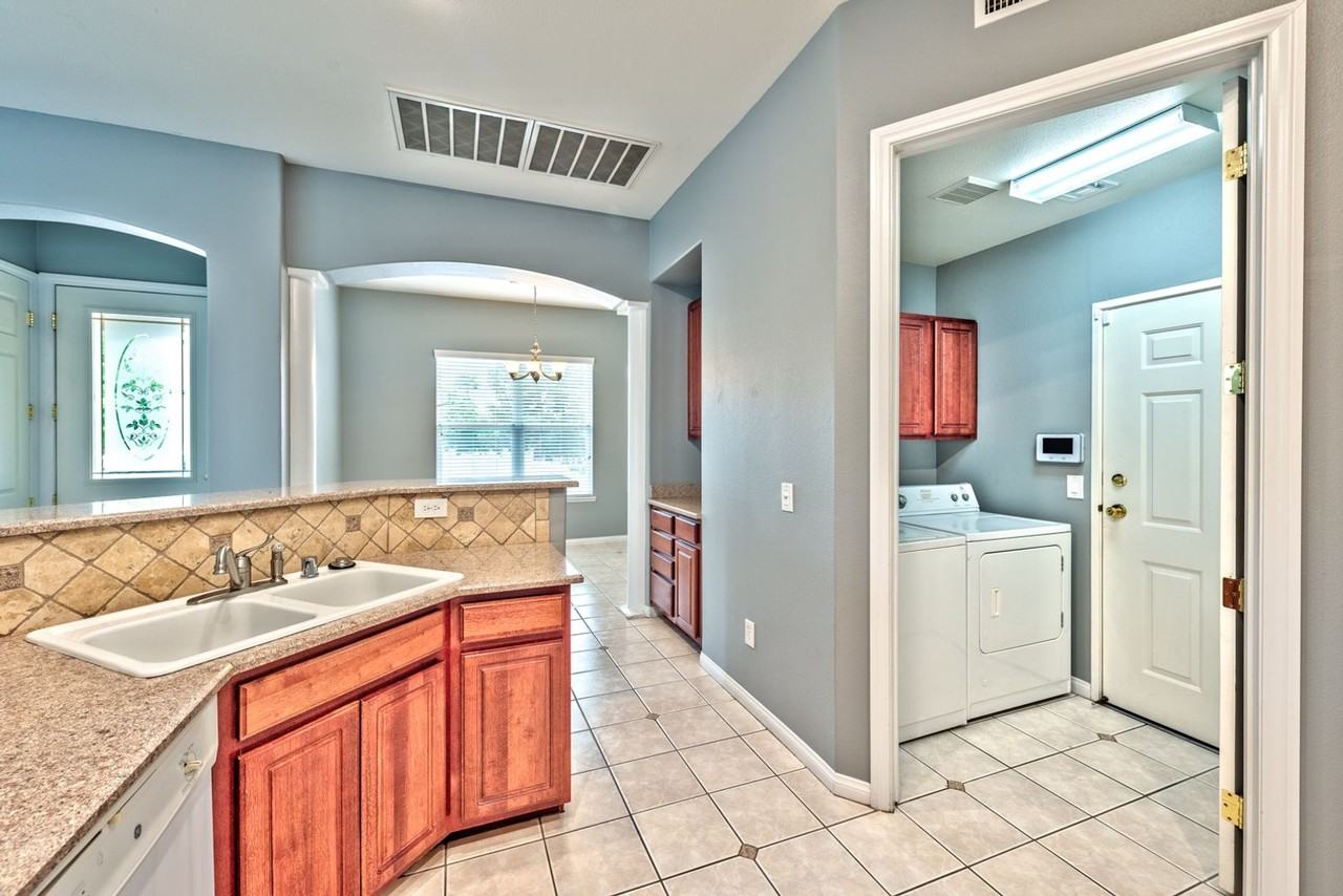 220 Lorryn Ln #2 - Photo 5 of 14