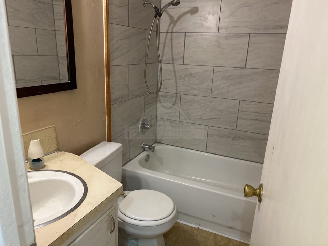 608 S 19th St - Photo 6 of 10