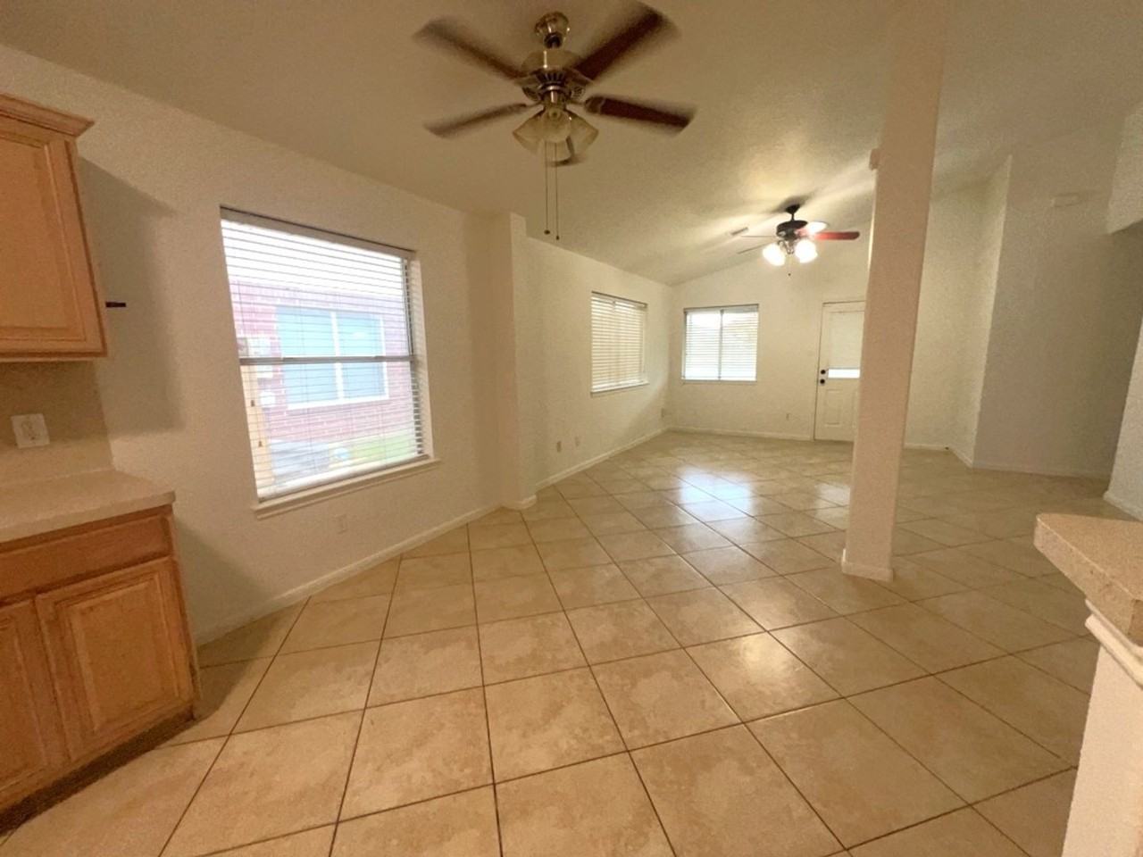 810 Chance Ln - Photo 5 of 23