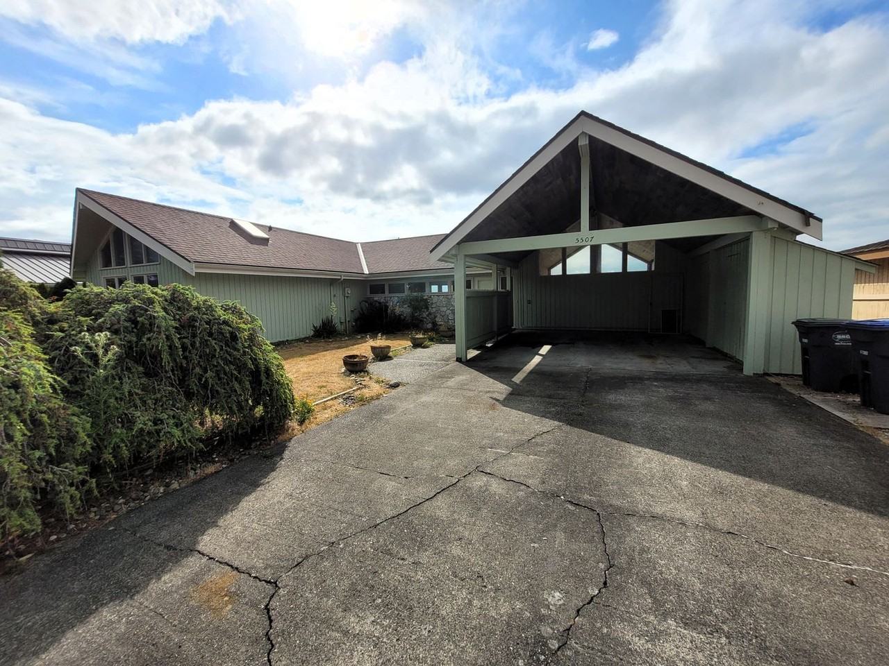 5507 Haida Way - Photo 4 of 47