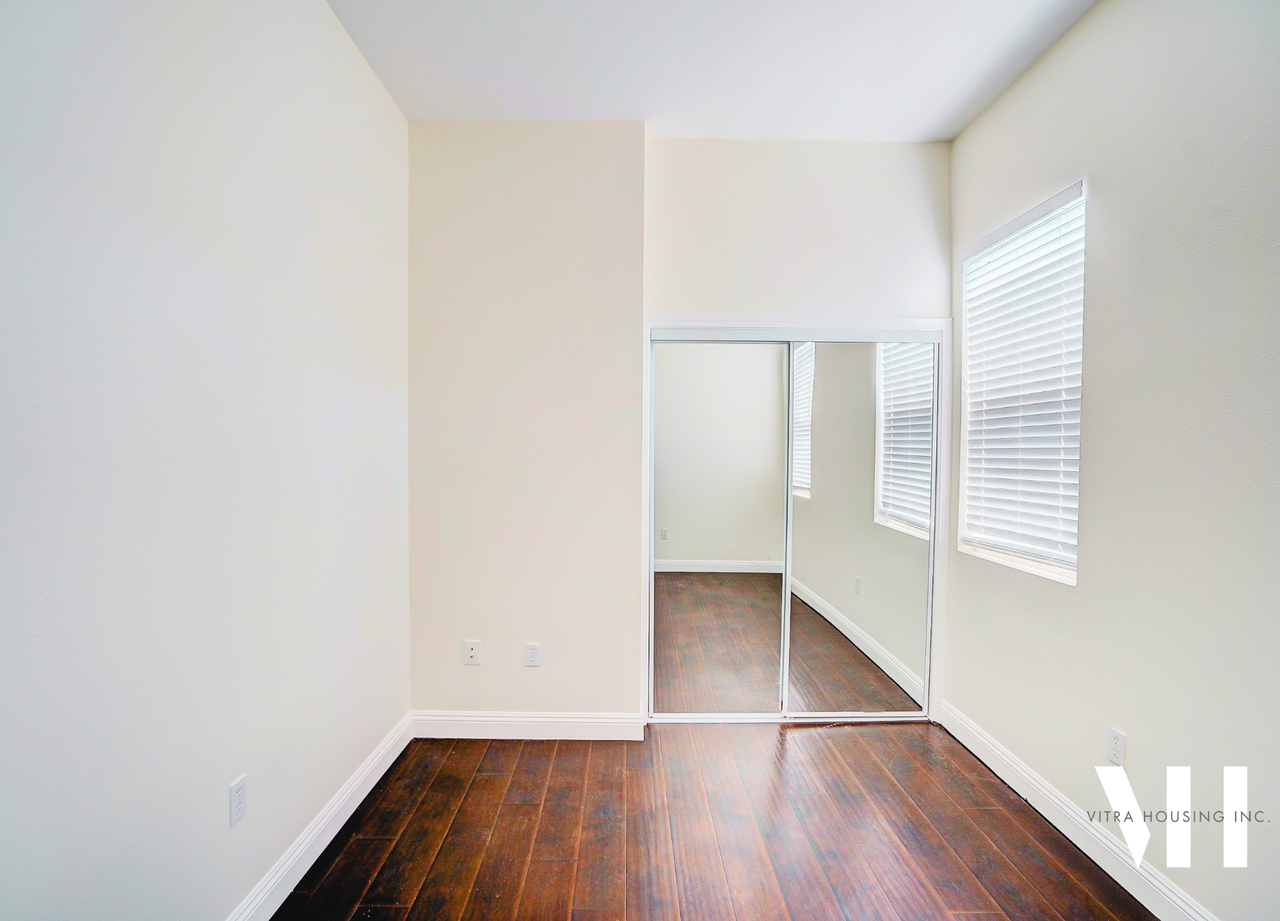 Leighton Place Apartments: Two Bedrooms near USC! - Photo 6 of 8