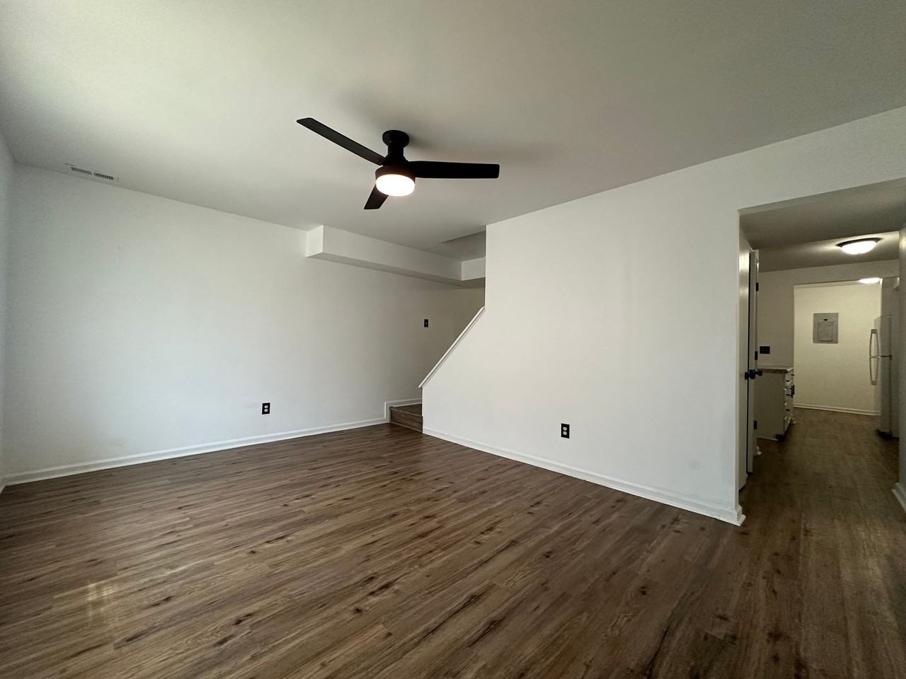 414 Myrtlewood Cir - Photo 3 of 22