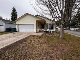 featured image of 3195 N 10th St