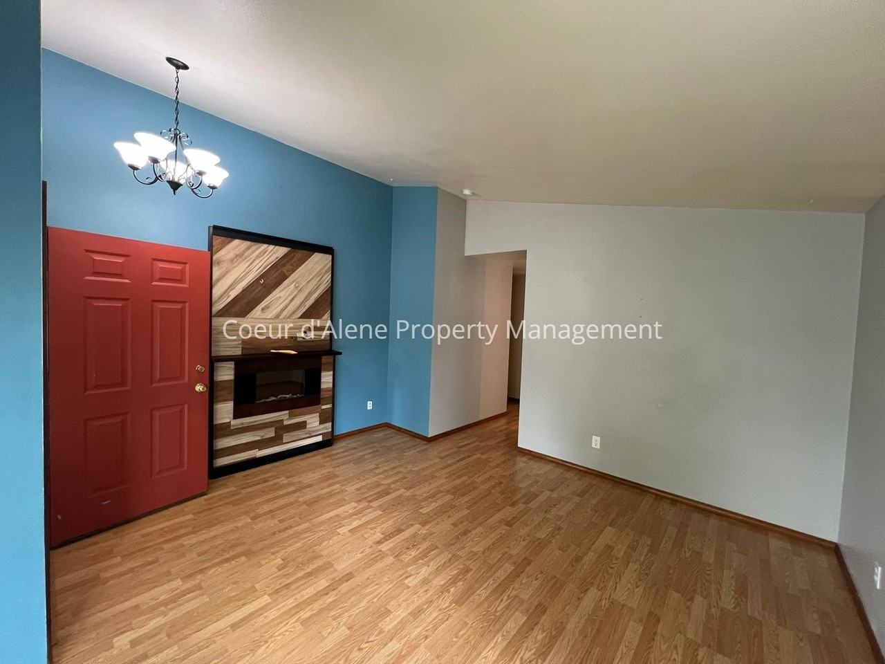 3195 N 10th St - Photo 3 of 10