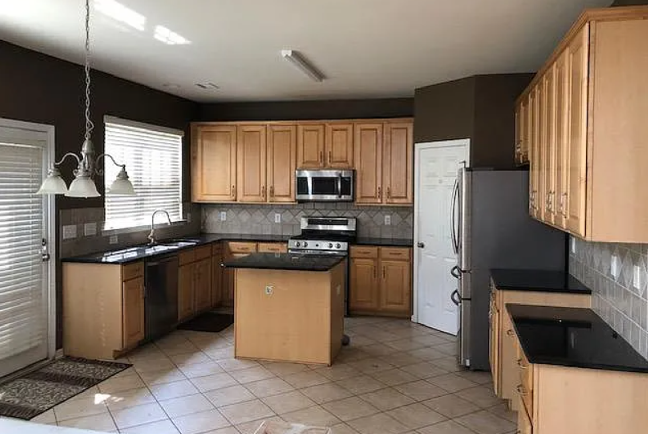 1933 Arbor Crest Ct - Photo 3 of 5