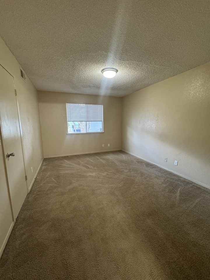 2411 E 55th Pl #62 - Photo 7 of 14
