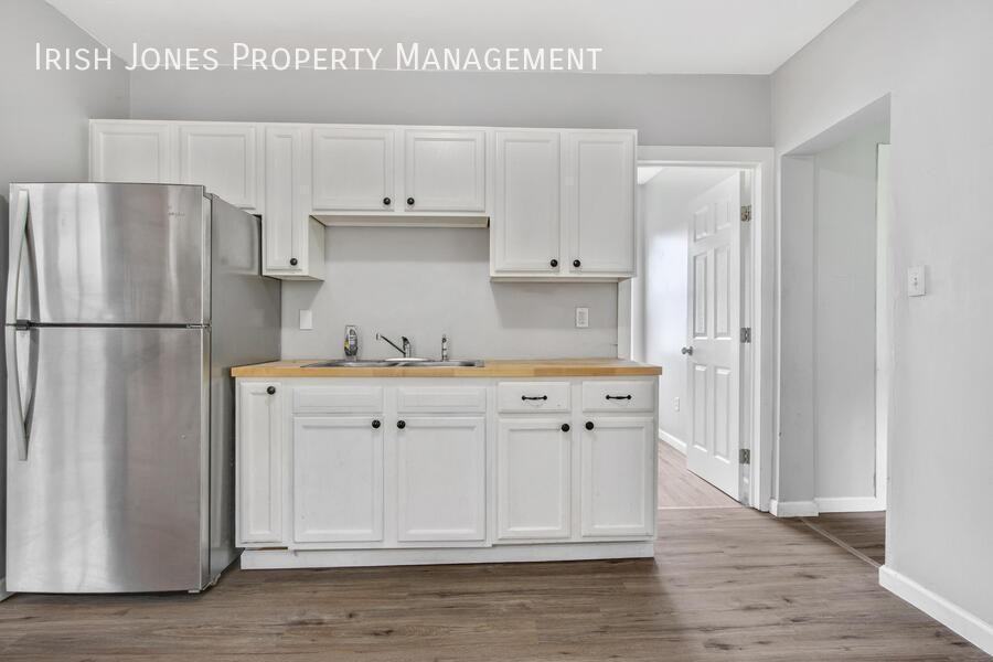 529 Winslow Ave - Photo 3 of 16