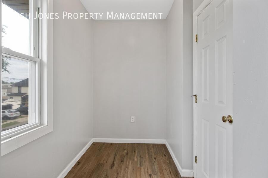 529 Winslow Ave - Photo 5 of 16
