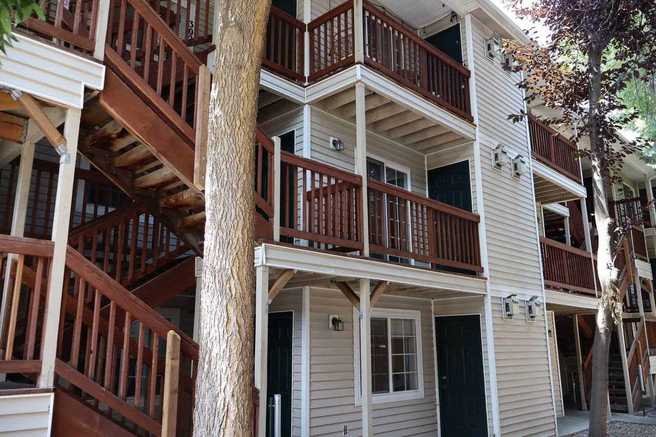 1221 University Ave Apt C303