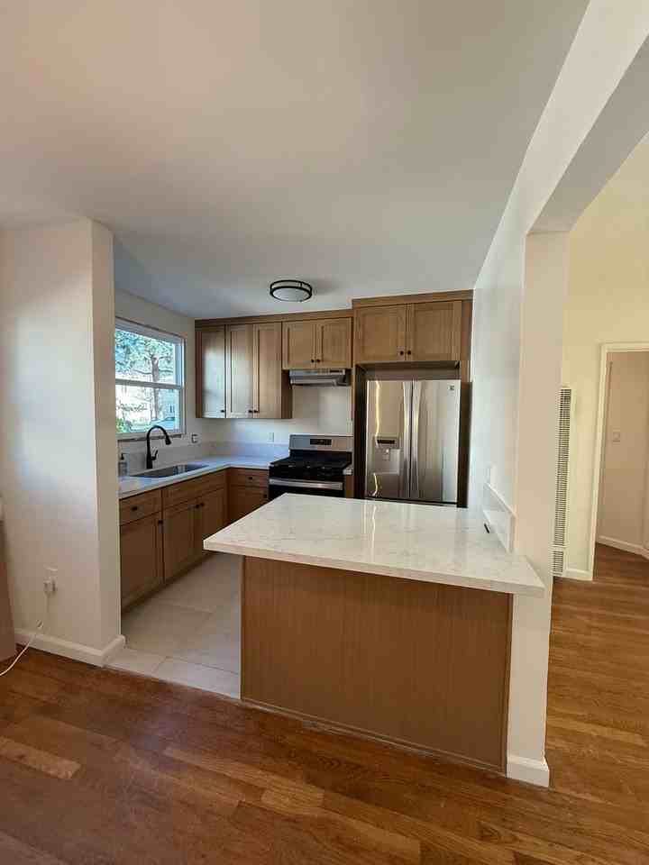 4131 W Toluca Lake Ave - Photo 5 of 17