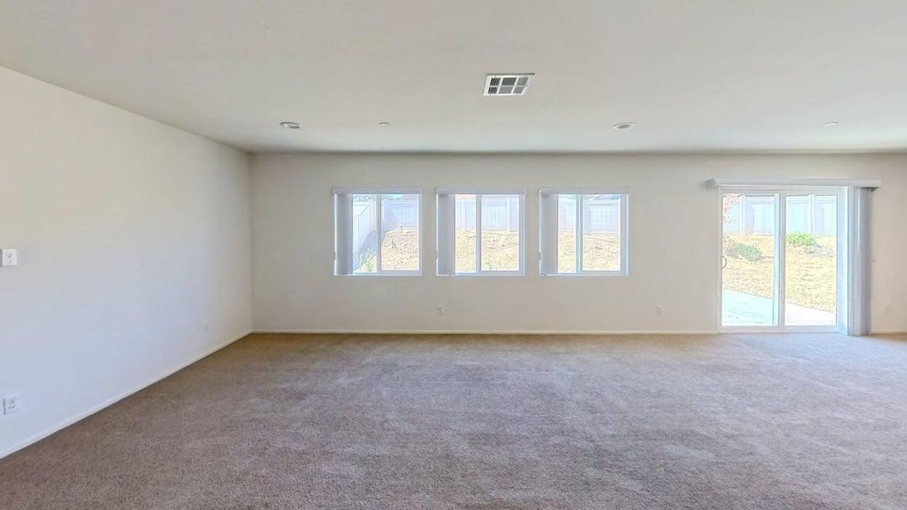 15136 Audrey Dr - Photo 4 of 32