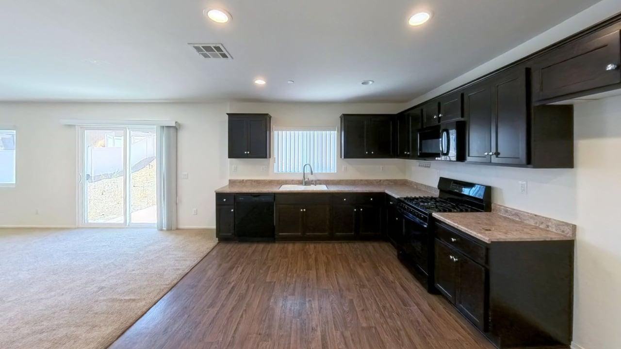 15136 Audrey Dr - Photo 7 of 32