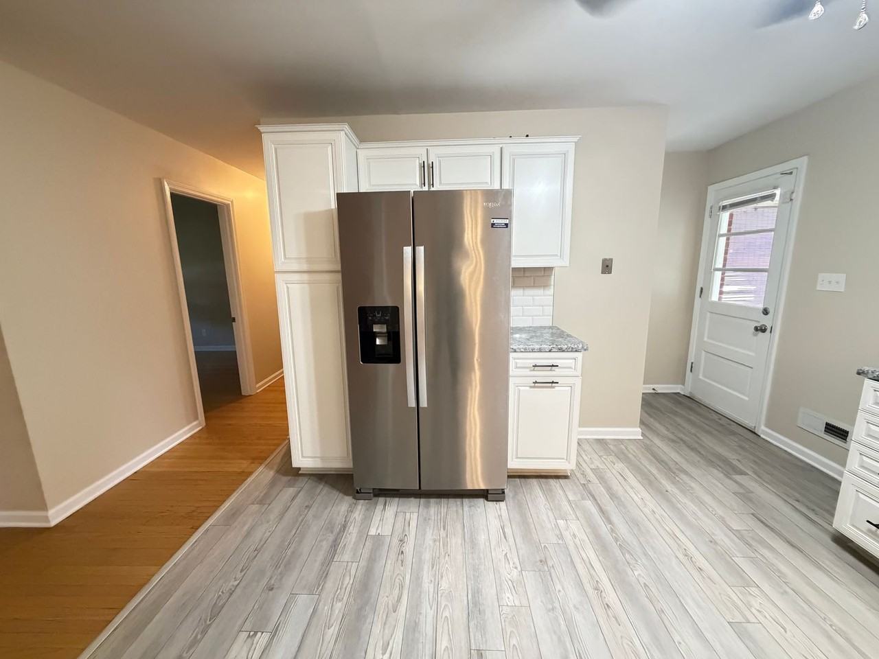 2208 Stephan Ln - Photo 6 of 33