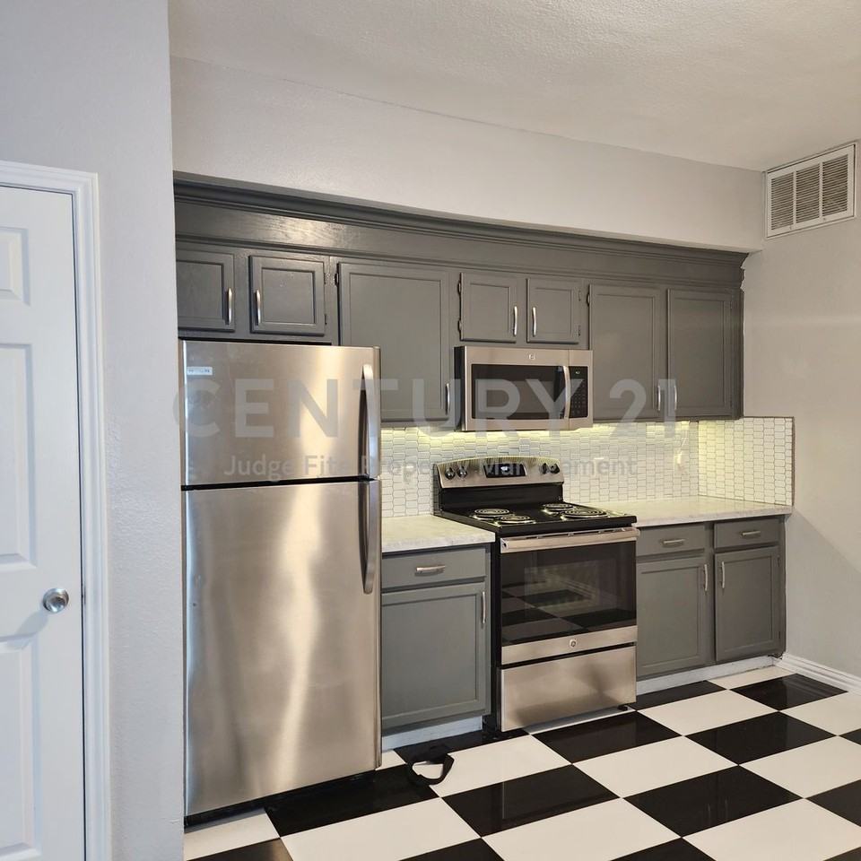 5720 1/2 Vickery Blvd - Photo 6 of 12