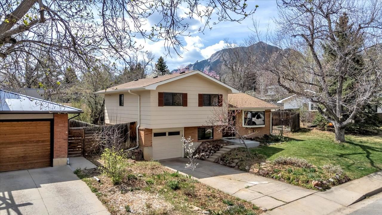 650 Hartford Dr - Photo 2 of 41