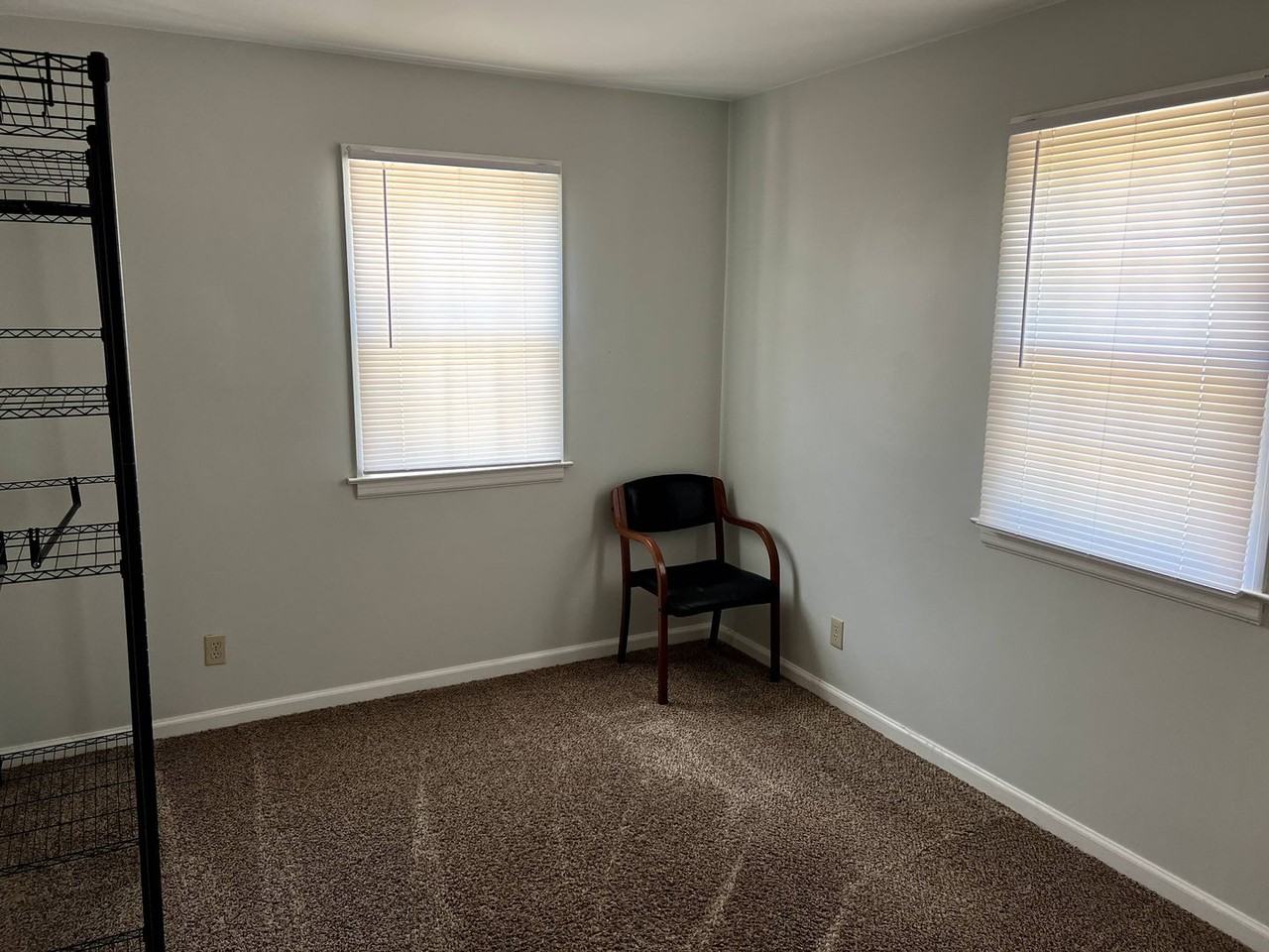 5806 S Highland Dr - Photo 3 of 9
