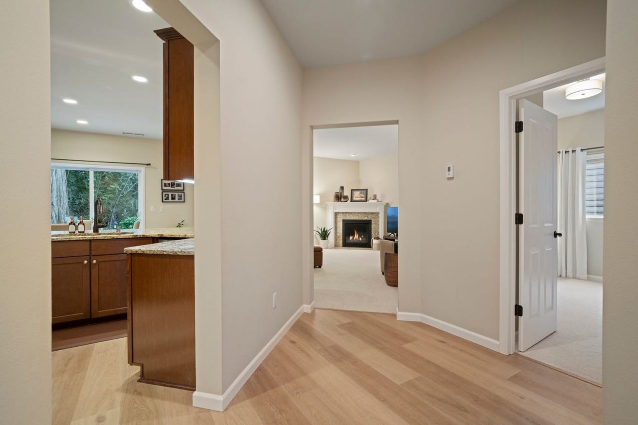 26711 Ne 144th Ct - Photo 5 of 42
