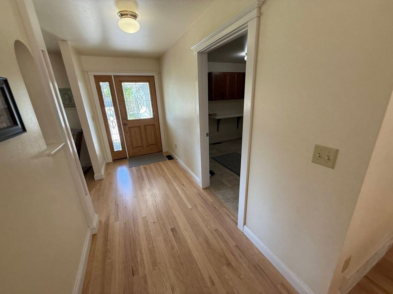 230 River Pl - Photo 4 of 50