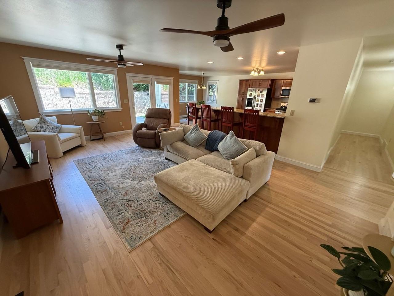 230 River Pl - Photo 7 of 50