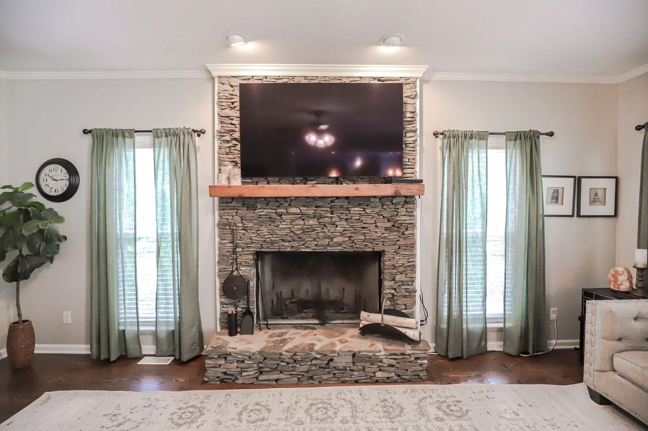5804 Lanatte Ln - Photo 5 of 34