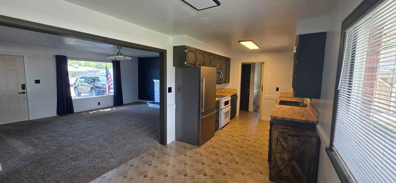 35 N Adams St - Photo 5 of 19