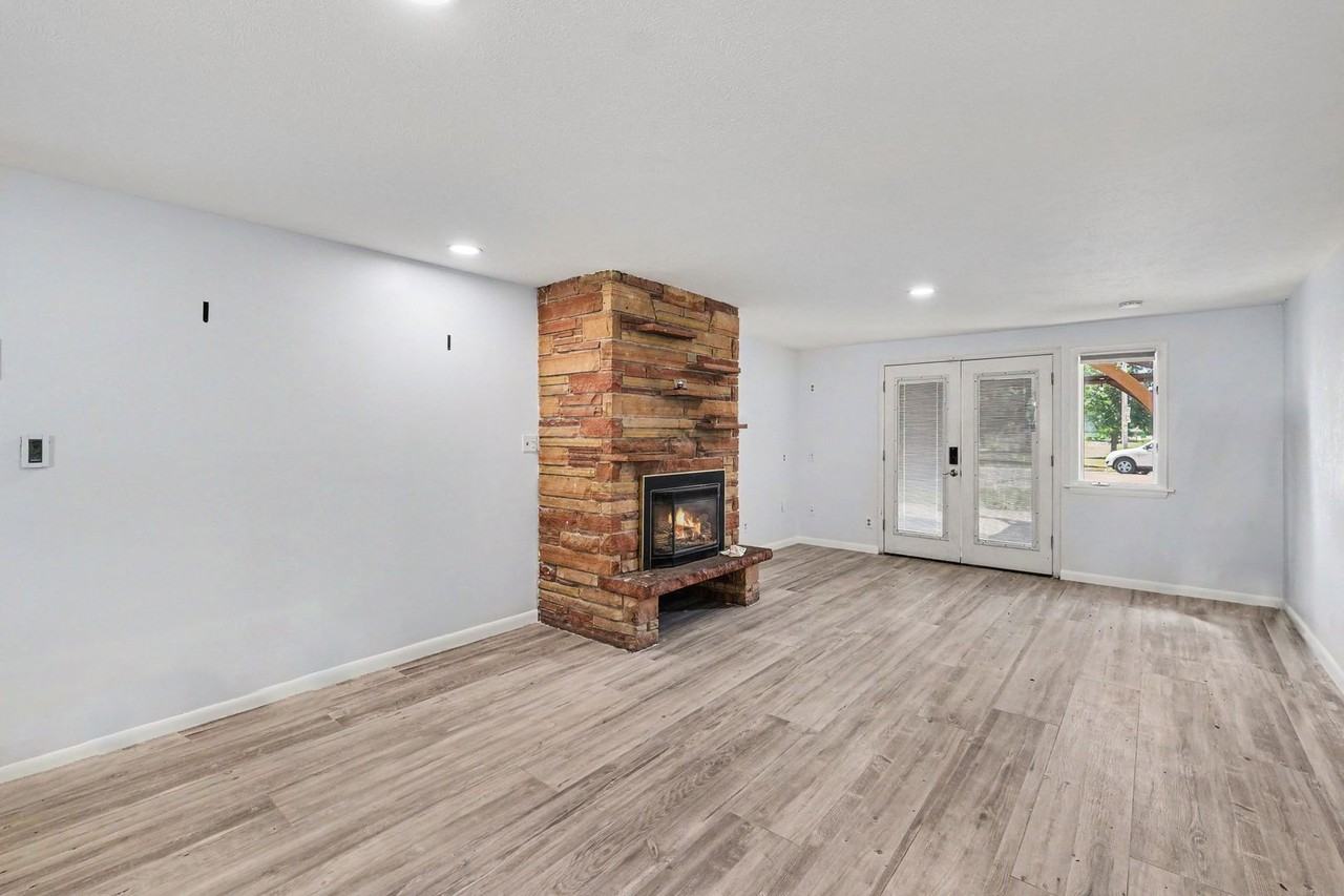 1200 Tulip St - Photo 4 of 18