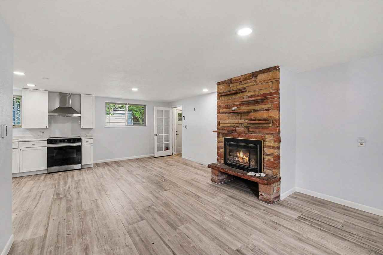 1200 Tulip St - Photo 5 of 18