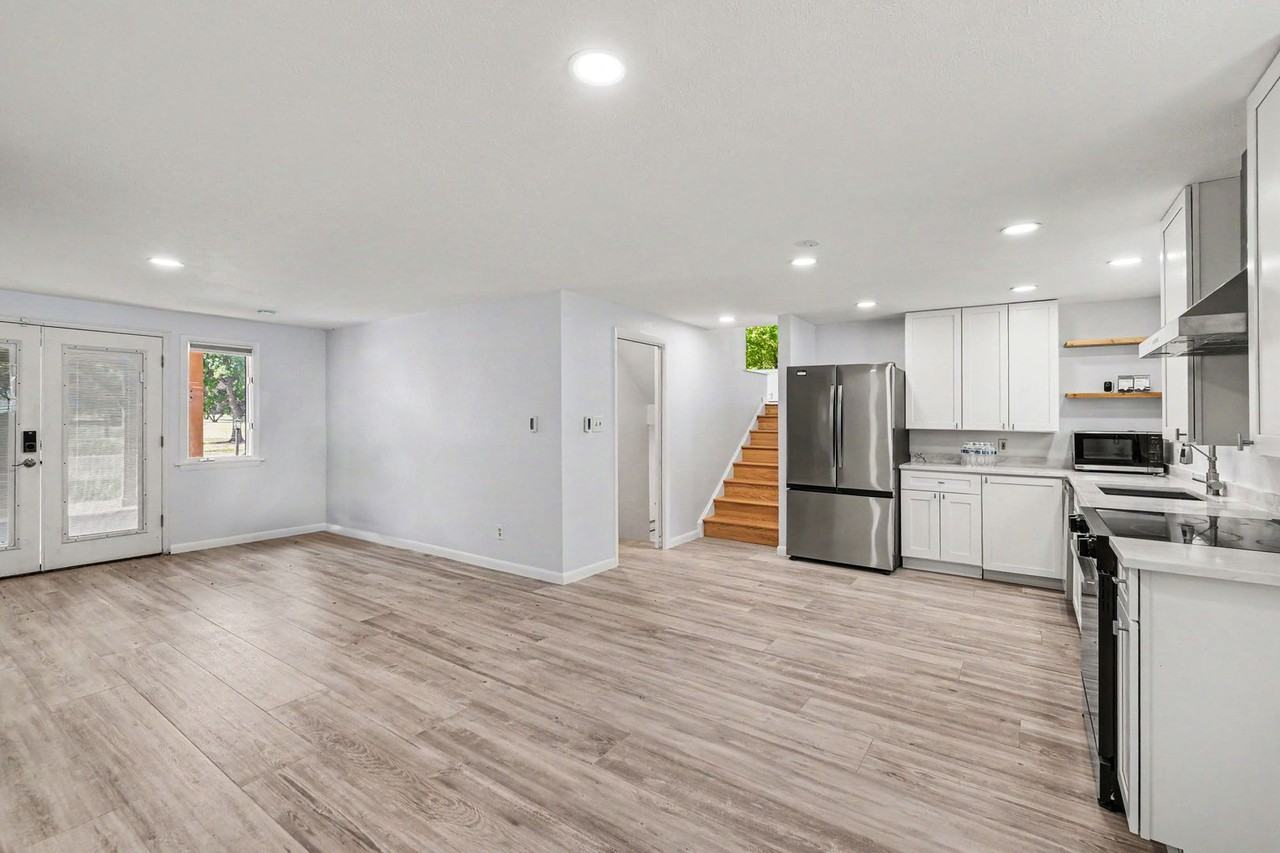 1200 Tulip St - Photo 6 of 18