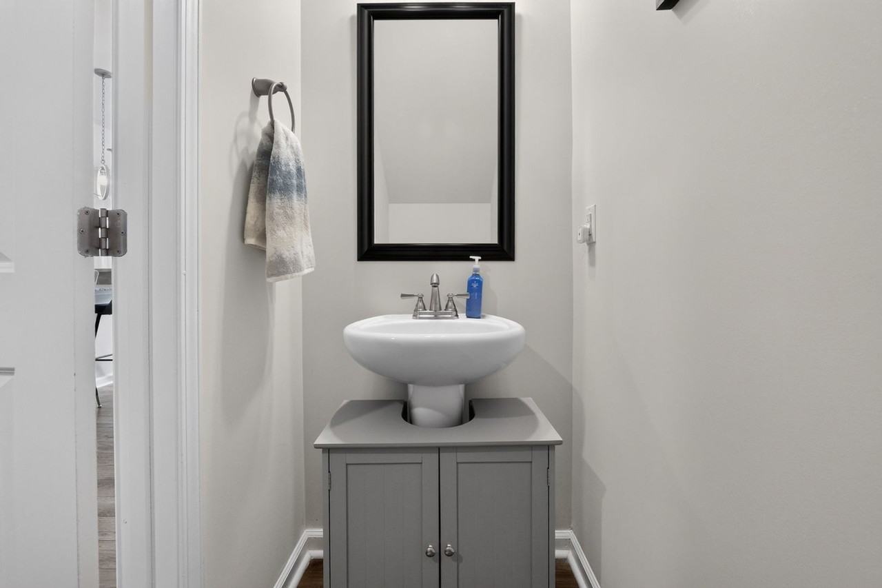 3745 Yorkshire Pl - Photo 5 of 29