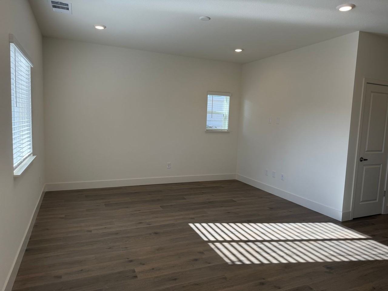 3611 3611 George Sullivan Pkwy - Photo 3 of 24