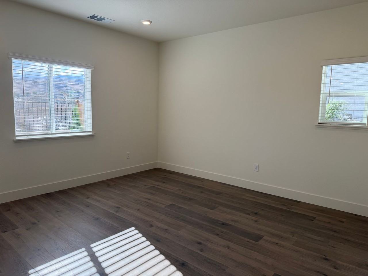 3611 3611 George Sullivan Pkwy - Photo 4 of 24