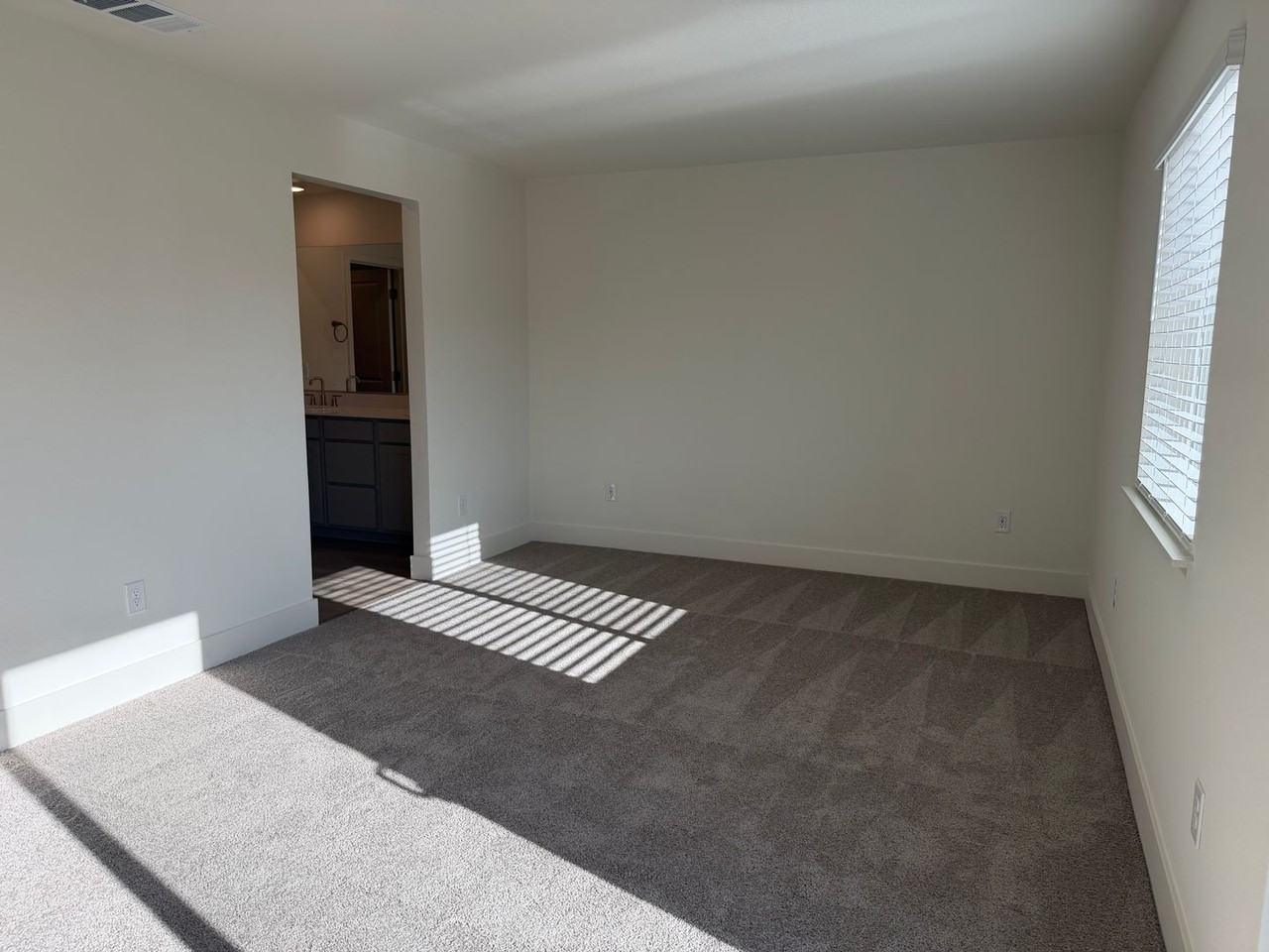 3611 3611 George Sullivan Pkwy - Photo 7 of 24