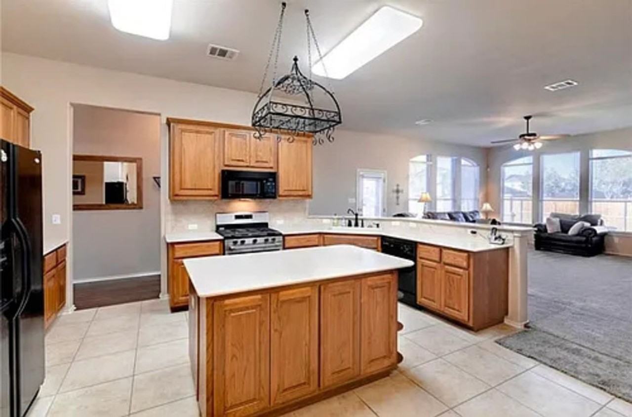 3400 Trickling Springs Way - Photo 6 of 23