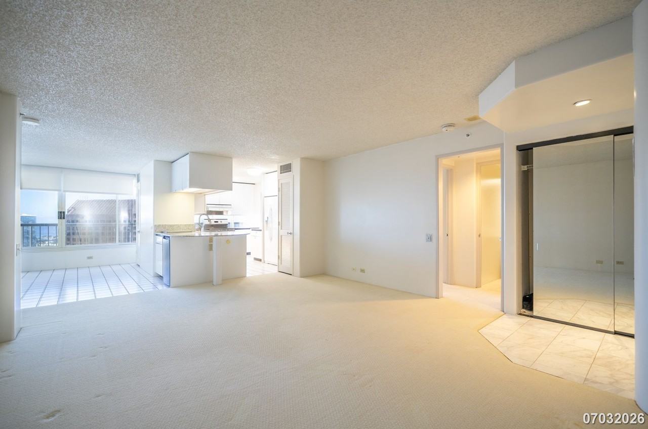 1212 Nuuanu Ave #3903 - Photo 4 of 40