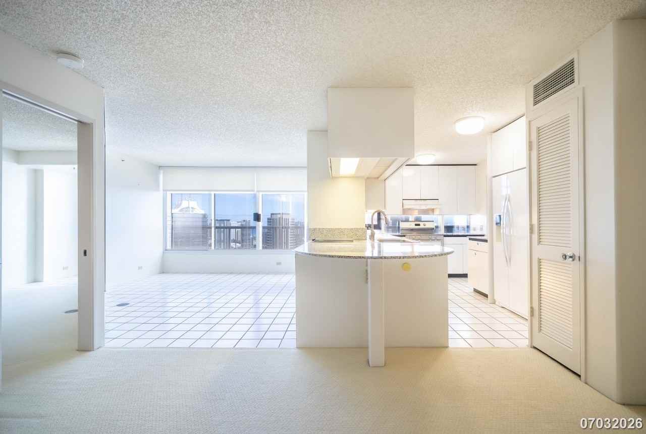 1212 Nuuanu Ave #3903 - Photo 5 of 40