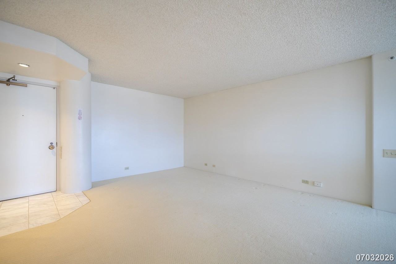 1212 Nuuanu Ave #3903 - Photo 7 of 40