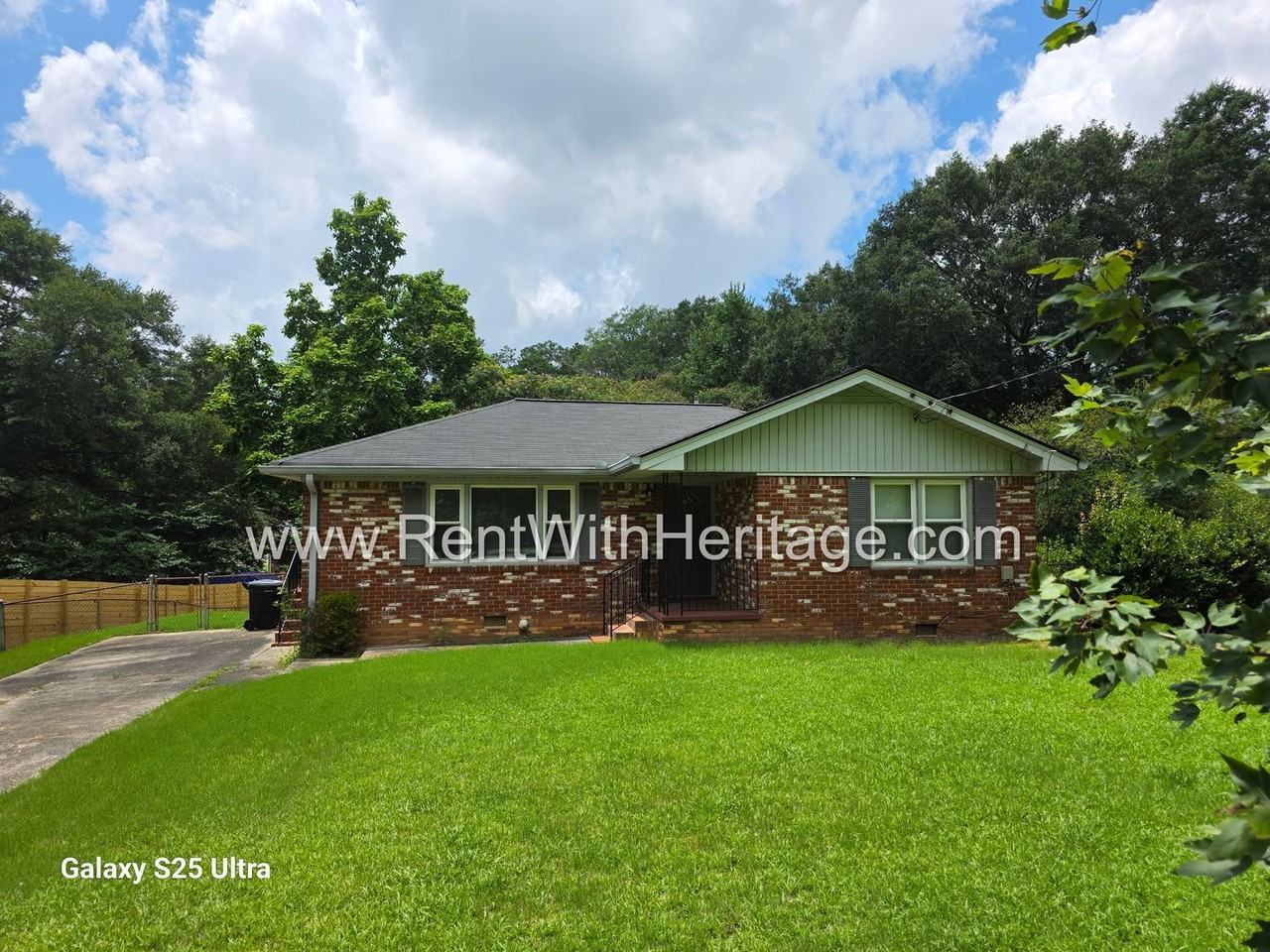 6266 Melrose St - Photo 2 of 41