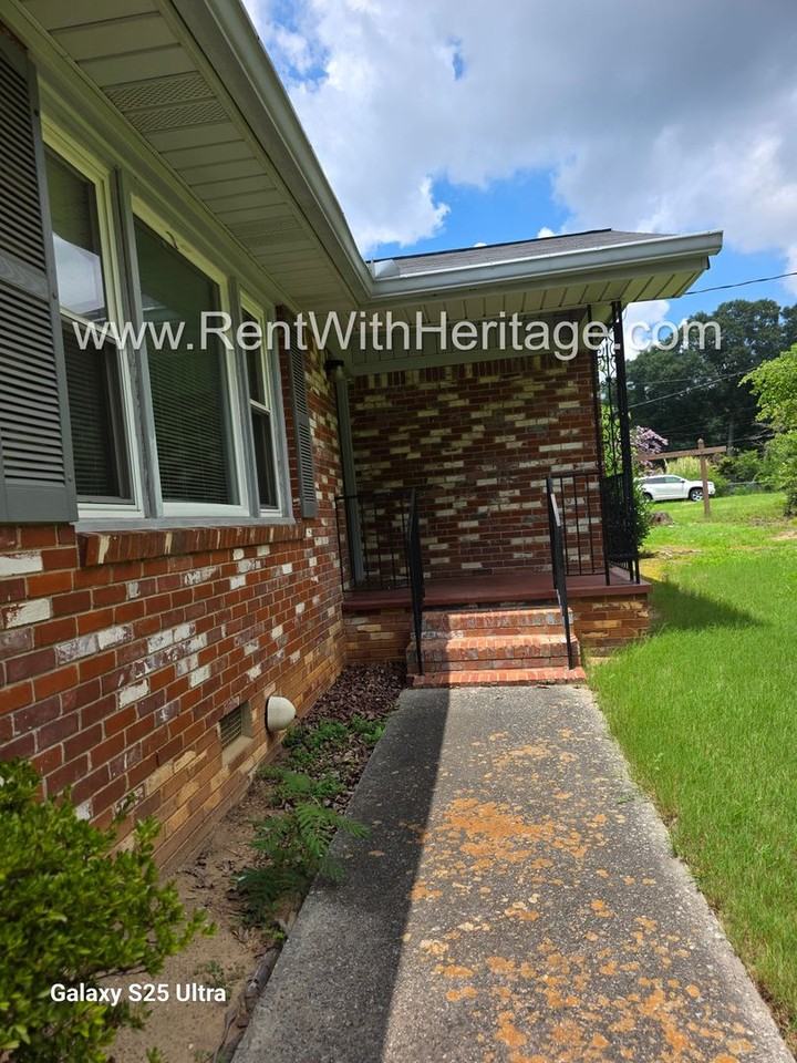 6266 Melrose St - Photo 5 of 41