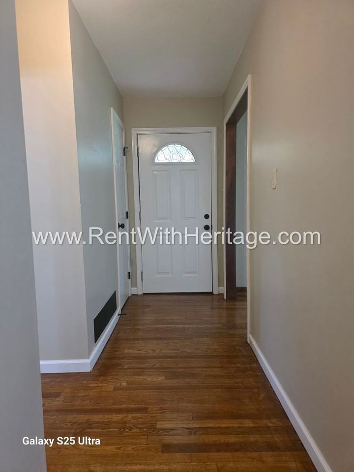 6266 Melrose St - Photo 7 of 41