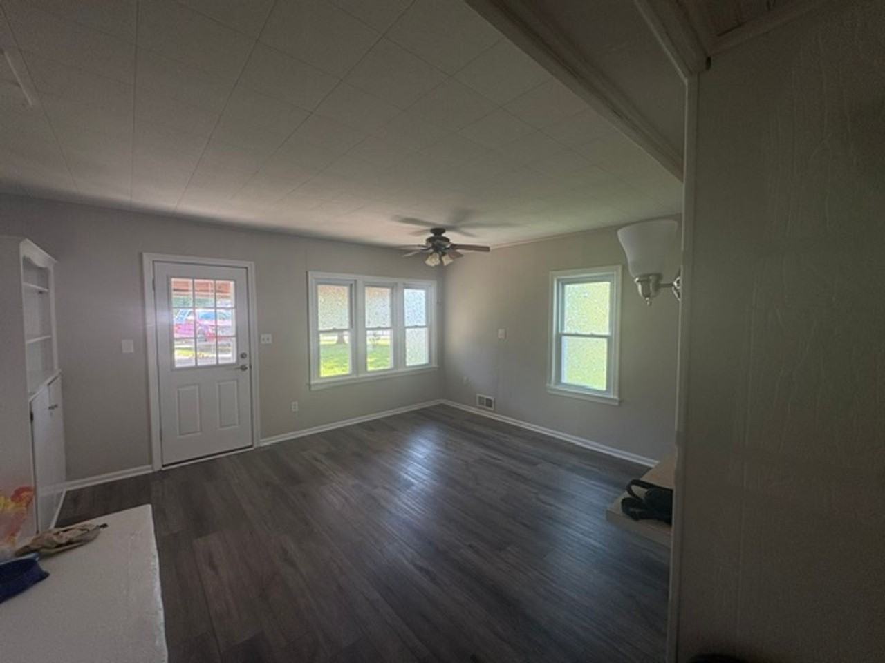 406 N Armstrong St - Photo 6 of 16