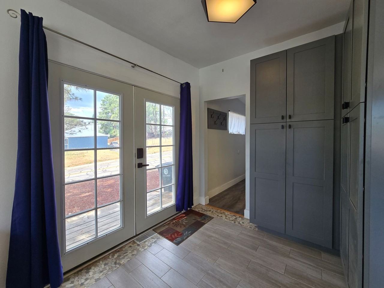2123 45th St #A - Photo 7 of 41