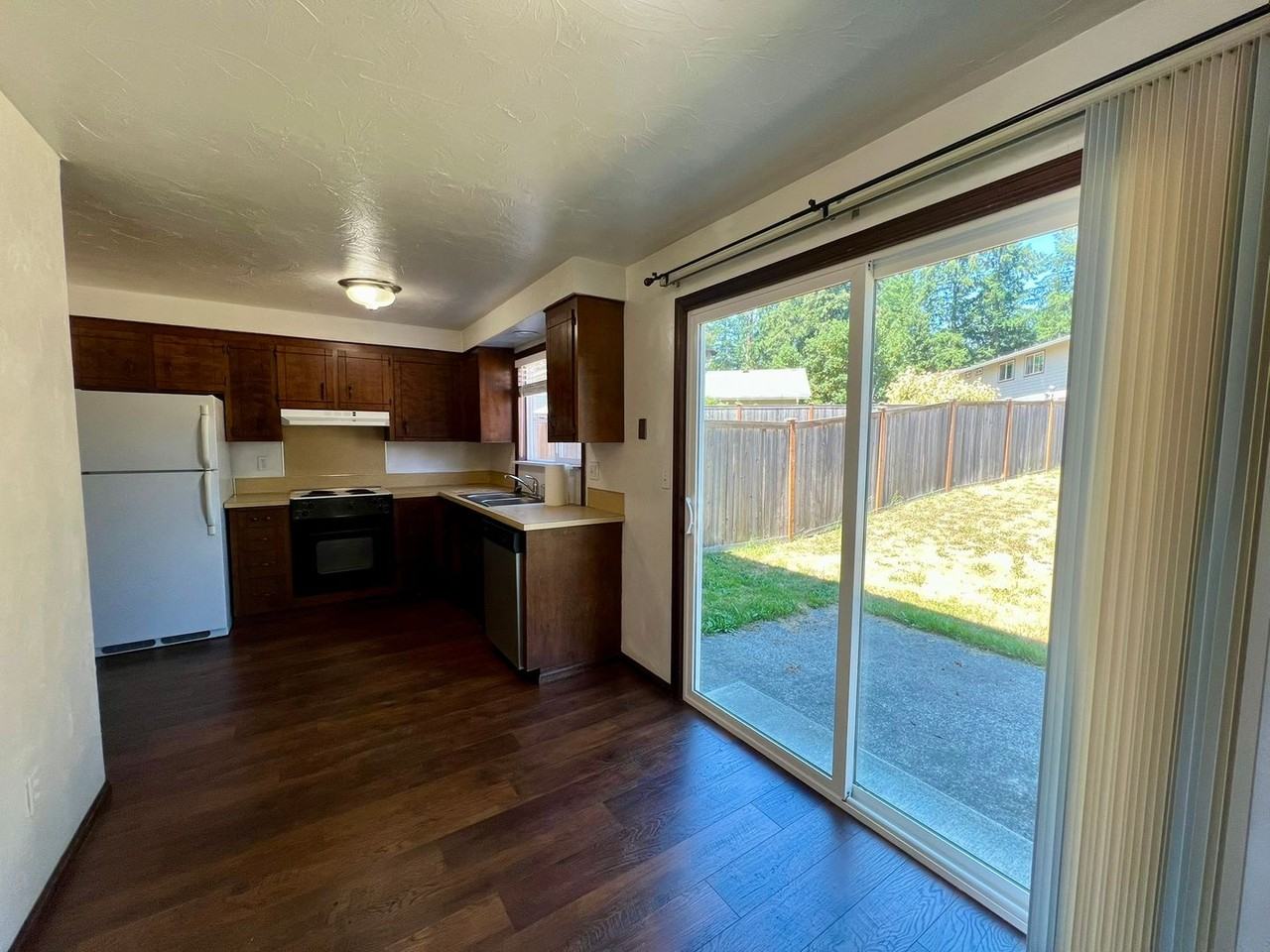 1421B Lapush Way Ne #B - Photo 7 of 23